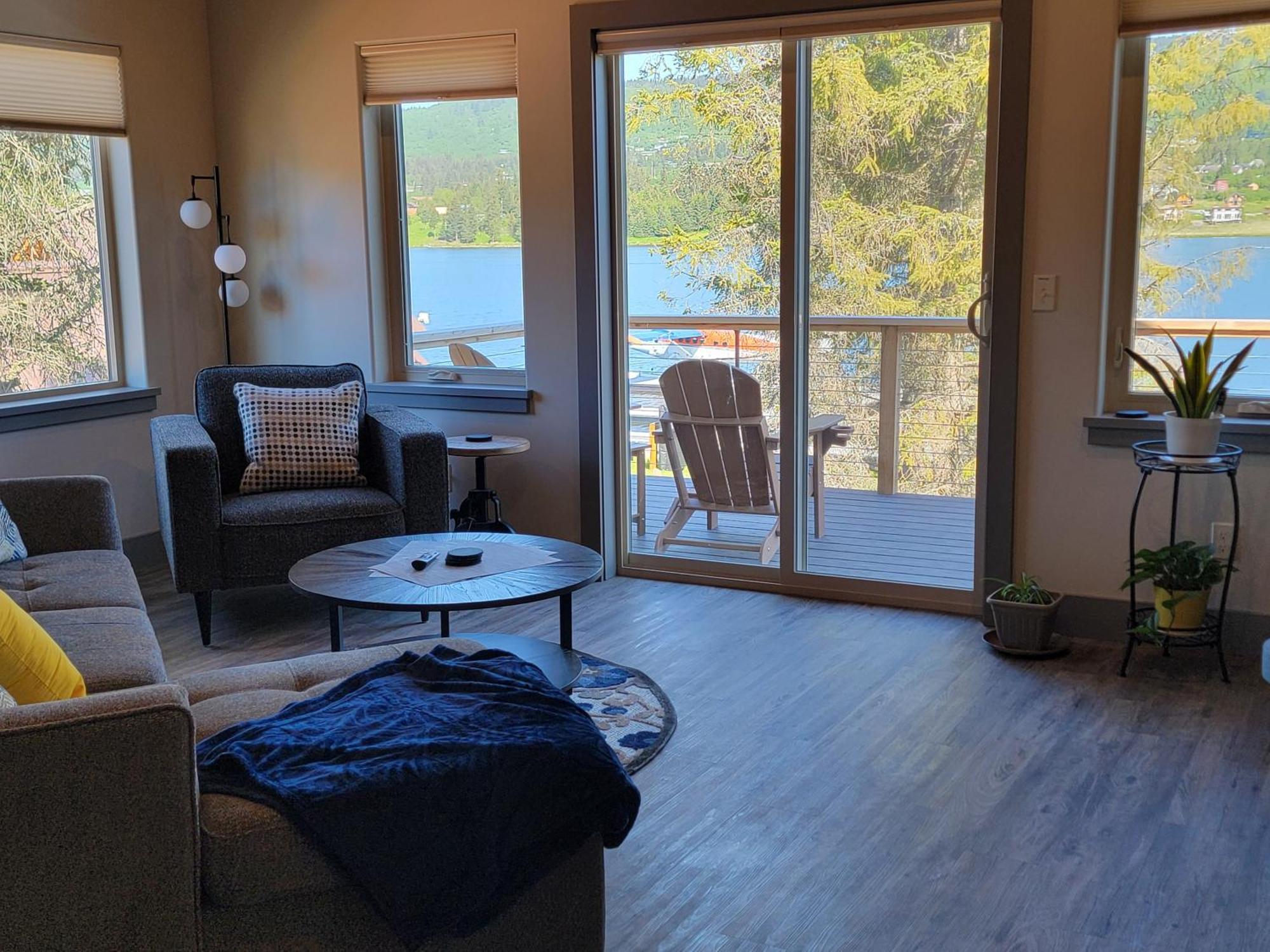 Lakeshore Lodging Suites ホーマー エクステリア 写真