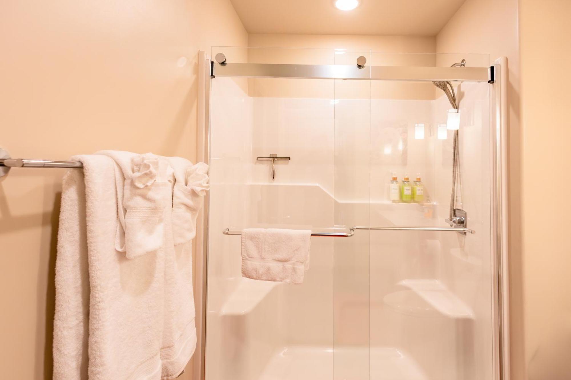 Lakeshore Lodging Suites ホーマー エクステリア 写真