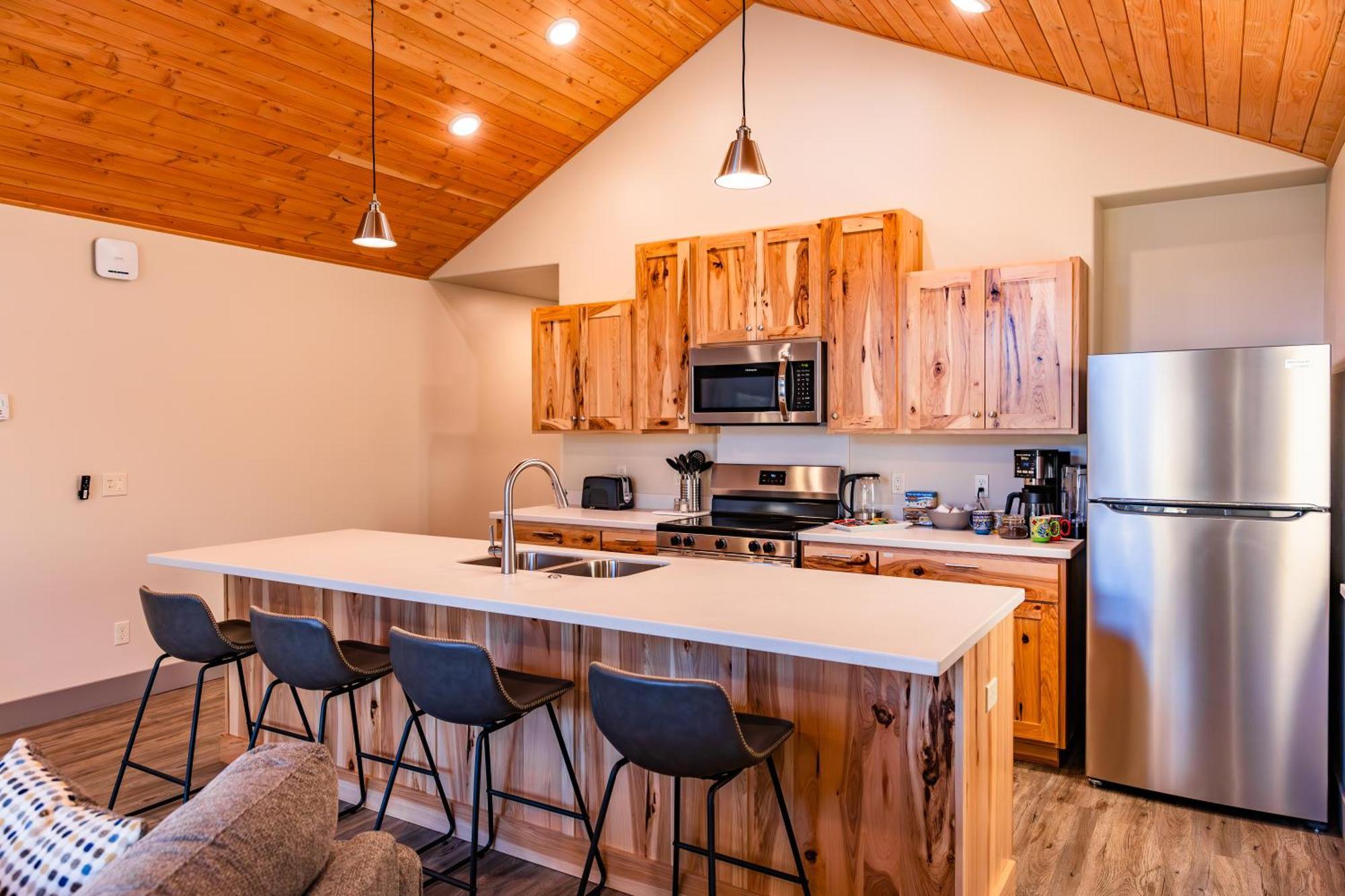 Lakeshore Lodging Suites ホーマー エクステリア 写真