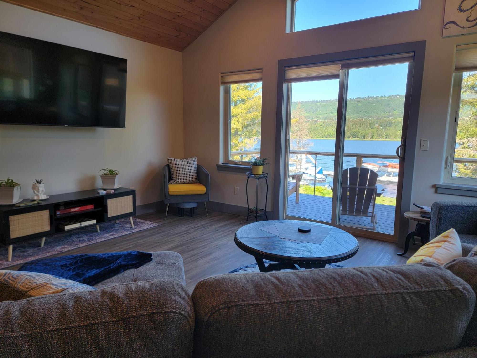 Lakeshore Lodging Suites ホーマー エクステリア 写真
